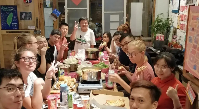 Кровать в общем номере Fuqi Hostel - Yuanqi