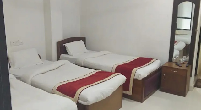 Двухместный номер Deluxe Hotel Suramma