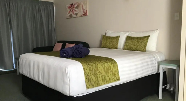 Студия Avon City Motel
