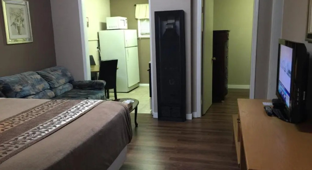 Семейный номер Standard Parkway Motel & European Lodges