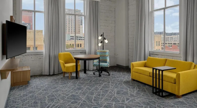 Люкс Hampton Inn by Hilton Lincoln Downtown