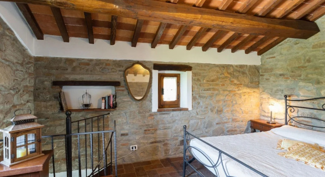 Idyllic Farmhouse With Bbq, Swimming Pool, Terrace, Garden