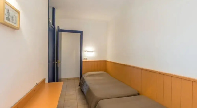 Y-4 Calella DE Palafrugell 3 PAX