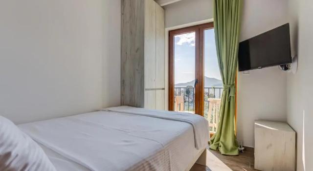 Апартаменты с видом на море Mima Apartments