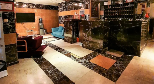 Silver Pine Hotel