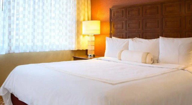 Номер Executive Baltimore Marriott Inner Harbor at Camden Yards
