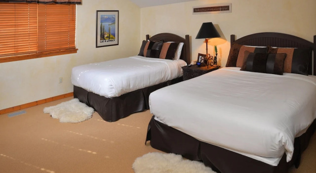 Enclave #193 3 Bedrooms 5 Bathrooms Condo