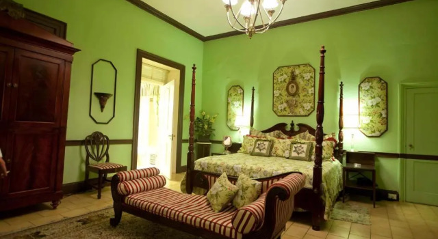 Deluxe room Graycliff Hotel