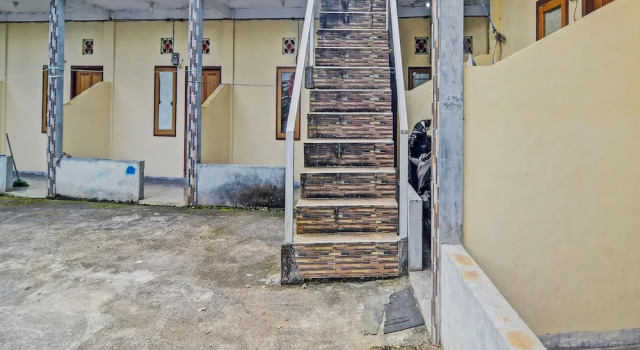 Hotel O Susupuan KostNearTaman Deki Lestari, Prenota Hotel Hotel a Sulawesi con parcheggio, Parcheggio