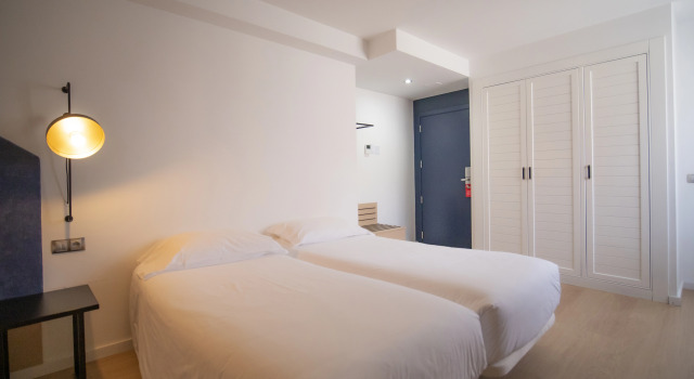 Четырёхместный номер Standard Hotel Roc Meler