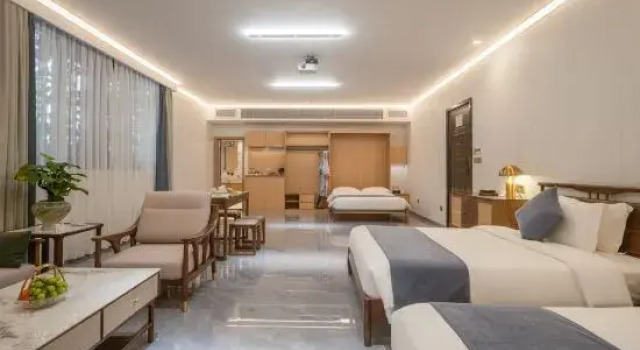 Трёхместный семейный люкс Luxury Han Ting Bie Yuan Resort Hotel