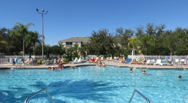 Beautiful 4 Bedroom Pool Home in Windsor Palms Gated Resort, Buchen Sie Resort Hotels in Four Corners mit Pool, Schwimmbad