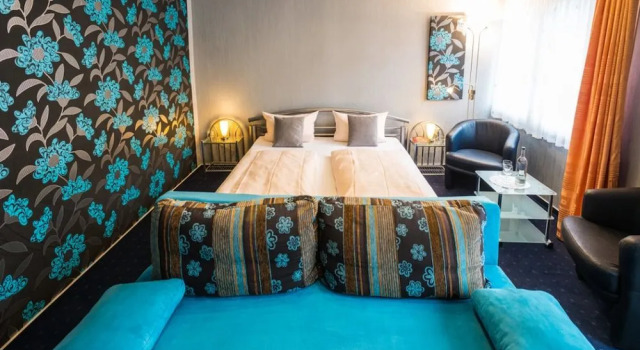Moselromantik-Hotel zum Löwen, Забронировать Отель Эдигер-Эллер Мозель - Германия