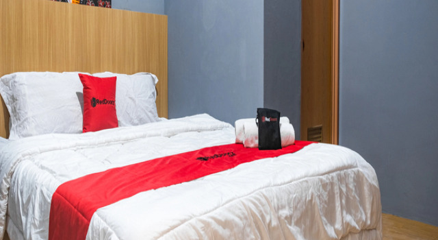 Номер Standard Formerly Reddoorz Plus @ Otista Raya Ciputat