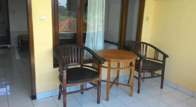 Raditia Homestay, Забронировать Отель Отели провинции Бали с завтраком, Завтраки