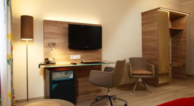 Двухместный номер Deluxe Hotel Königshof am Funkturm