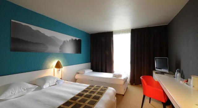 Трёхместный семейный номер Standard Best Western Saint-Etienne Porte du Forez