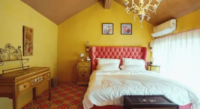 Семейный люкс с 3 комнатами Desert Island Rose Antique Homestay (Leshan Shihao Plaza High-speed Railway Station)