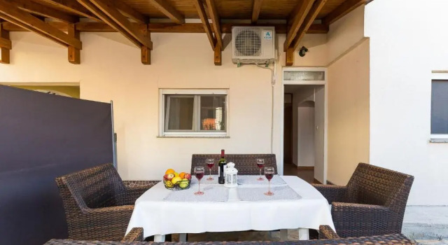 Апартаменты Цокольный этаж с 2 комнатами Apartmani Maksan