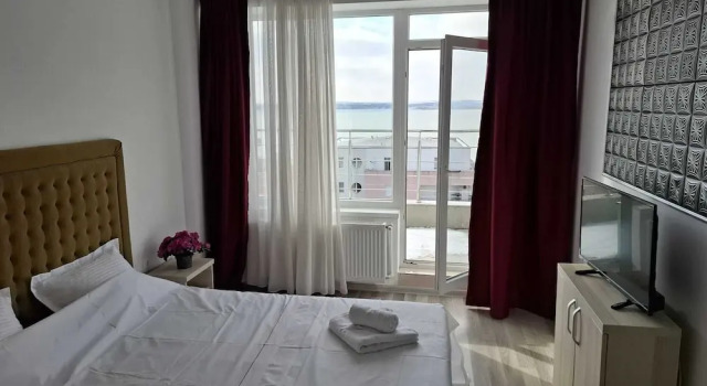2 Rooms Apartment, max 4 Persons, 30 Meters far From the Beach and the Black Sea