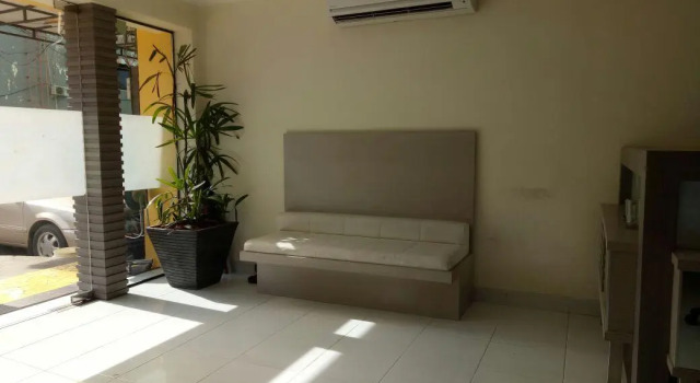 Ethan Hotel Cilincing Plaza, Prenota Hotel Giacarta Jakarta Province