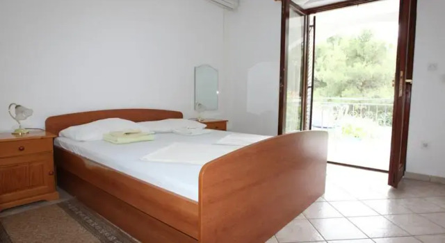 Apartments 1000 Flowers, Prenota Appartamento Stari Grad 