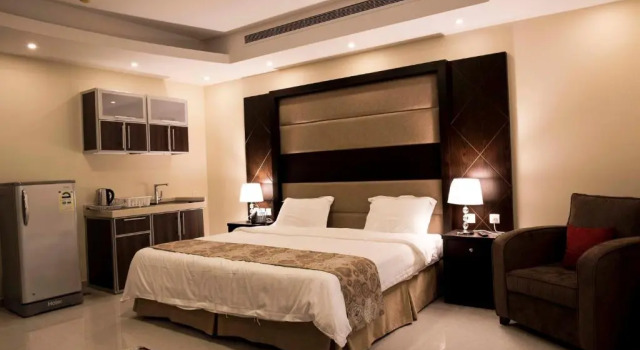 Апартаменты с 3 комнатами Rolana Furnished Apartments