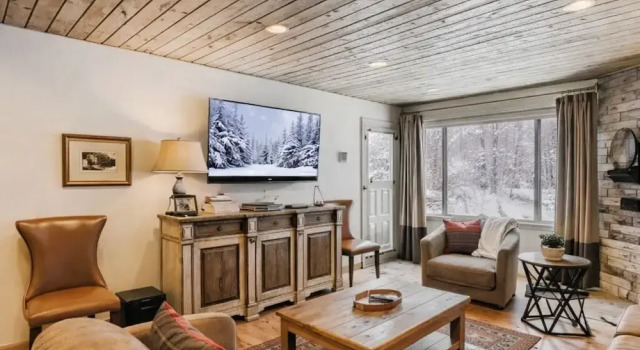 Номер Standard 51 Snowflower 2 Bedroom Condo by RedAwning
