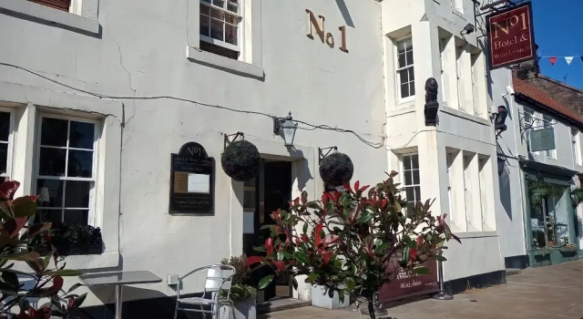 No 1 Hotel