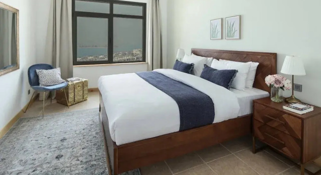 Sleek And Elegant 1BR on The Palm!