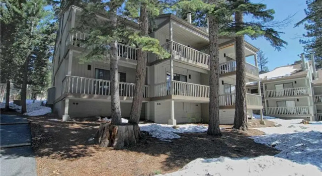 Vidor Village and Family Retreat #322