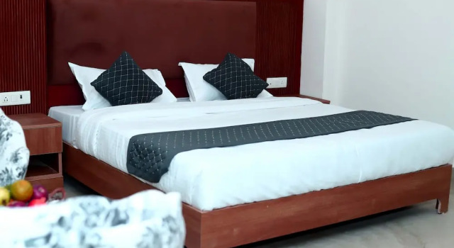 Номер Premier Lyf Corporate Suites - Noida Sector 19