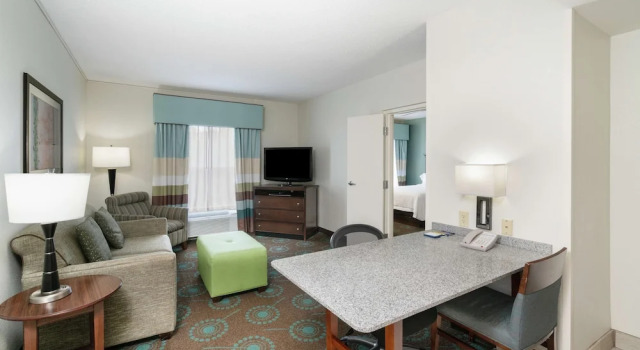Четырёхместный люкс Hampton Inn & Suites Mooresville
