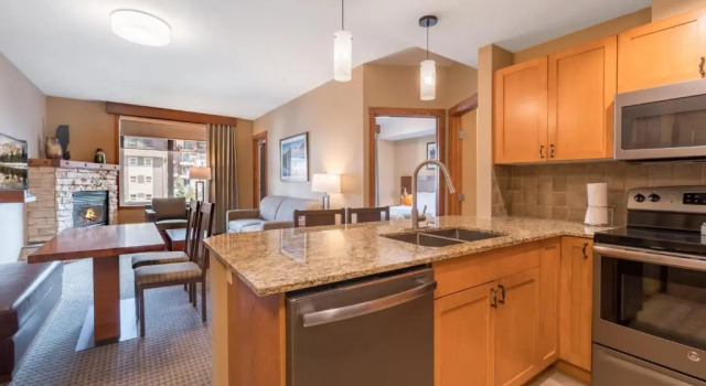 Suite 1 camera da letto Falcon Crest Lodge by CLIQUE