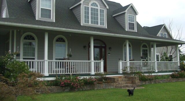 Honey Farm Bed & Breakfast, Rezerwuj Pobyt na farmie Hotele w Katy z parkingiem, Parking