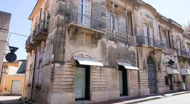 Palazzo Nicastro Guest House Red, Забронировать Гостевой дом Отели Авола с парковкой, Парковка