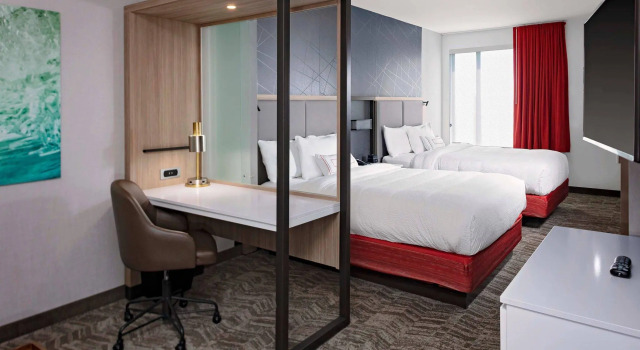 Четырёхместный люкс SpringHill Suites by Marriott Kansas City Plaza