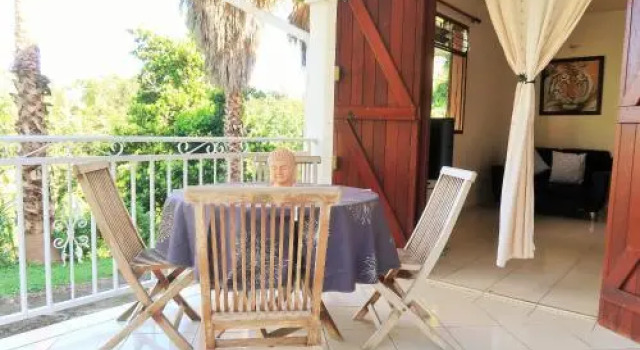 T2 Buis de Chine - GOSIER Port-Blanc, Reserva ahora Hotel Hoteles en Grande-Terre con aparcamiento, Aparcamiento