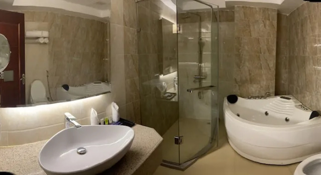 Люкс Executive c 1 комнатой Hotel Tower Inn