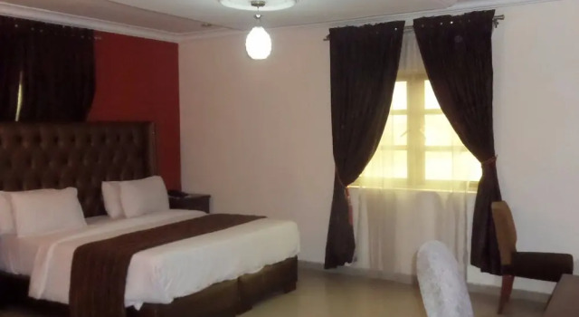 Двухместный номер Executive Sugarland Hotel & Suites