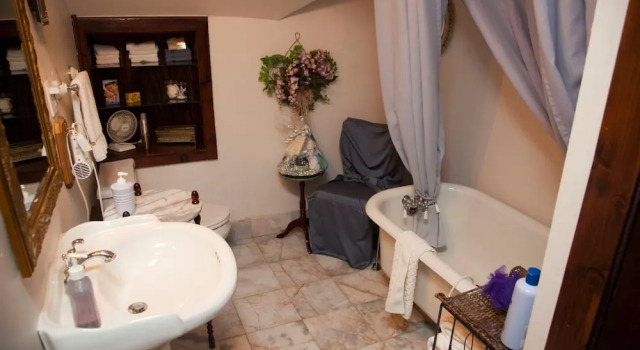 Люкс Superior Beall Mansion An Elegant Bed & Breakfast Inn