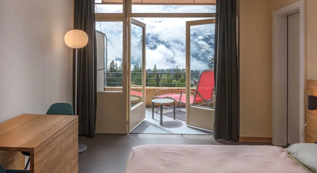 Одноместный номер Standard с балконом Crans-Montana Youth Hostel