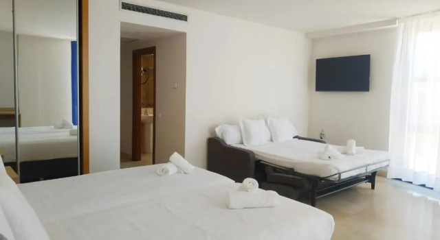 Люкс Iraipe Logroño Hotel
