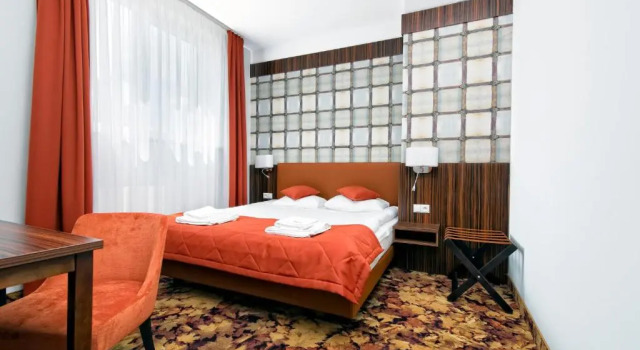 Kmicic, Prenota Hotel Krasnik Lubelskie