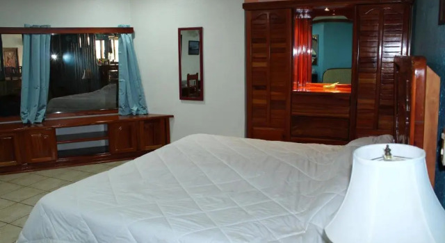 Номер Standard Fish Hook Marina Hotel