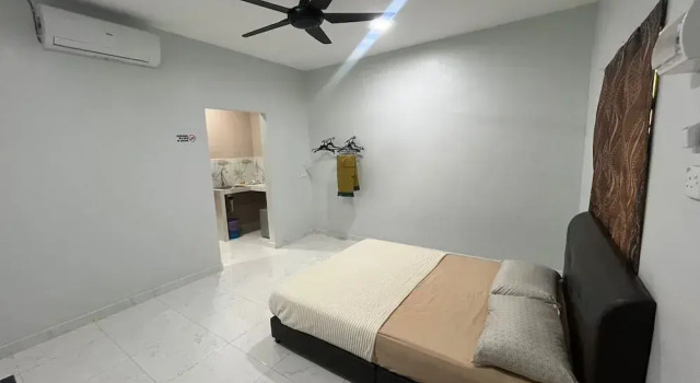 OYO 91220 D Inai Roomstay, Rezerwuj Hotel Pantai Cenang 