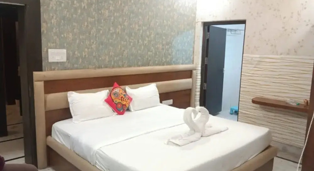 Номер Deluxe Sonis Mansion-100m from Khajuraho Temples