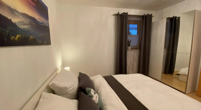 Ferienwohnung Tribus, Prenota Hotel Hotel a Tirolo con parcheggio, Parcheggio