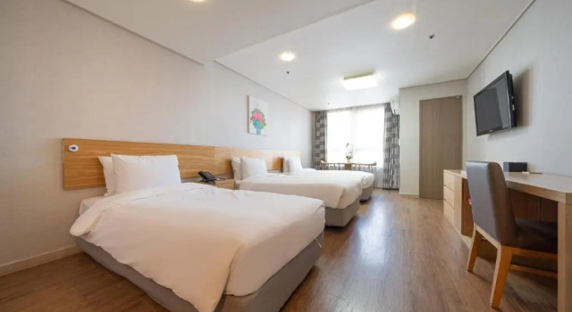 Трёхместный номер Deluxe Ramada by Wyndham Seoul Dongdaemun
