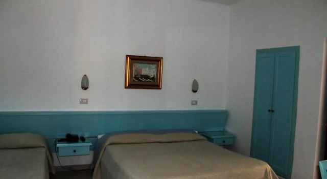 Трёхместный номер Standard Hotel Eugenio